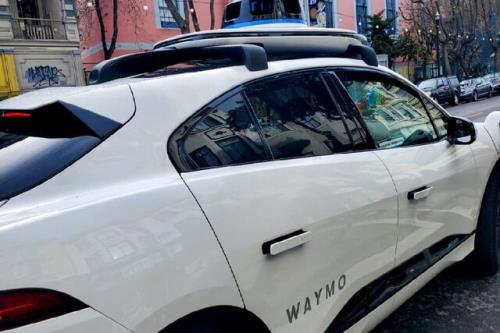ناوگان تاکسی های رباتیک خودران در شهرهای آمریکا