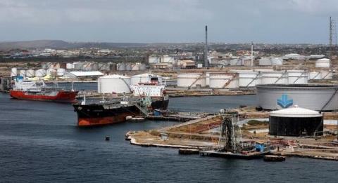 ایران به ونزوئلا مواد پالایشگاهی رساند