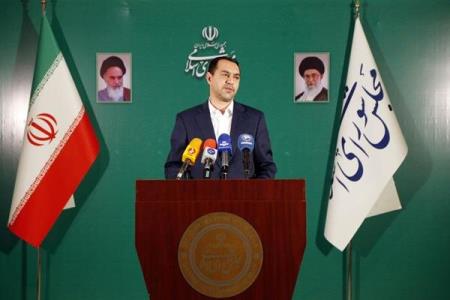 عوارض خروج از كشور در سال آینده 4۰۰ هزار تومان خواهد بود